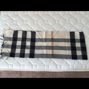 Burberry Long Cashmere scarf classic check ivory
